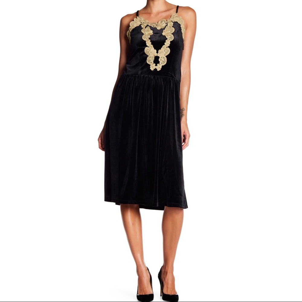 Romeo & Juliet Couture Black Velvet Midi Dress with Gold Lace Applique